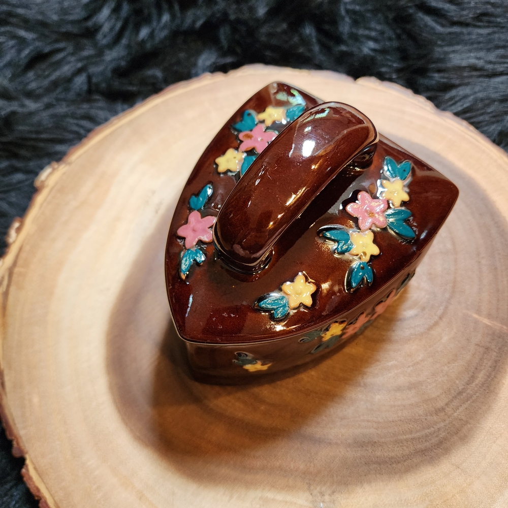 Vintage Iron Shaped Brown Ceramic Sugar Bowl Trinket Box With Lid Made In Japan